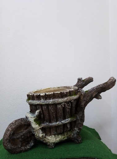 [28011] JOH1A22 - Fúrik