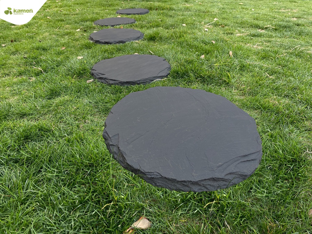 B95 Bridlica šľapák, priemer 40 cm, hrúbka 3-4 cm, čierna